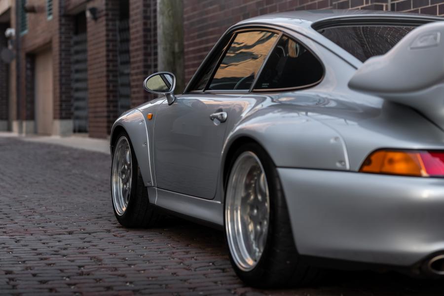Детали экстерьера Porsche 911 GT2 (993) 1996 года  (фото 31 из 49)